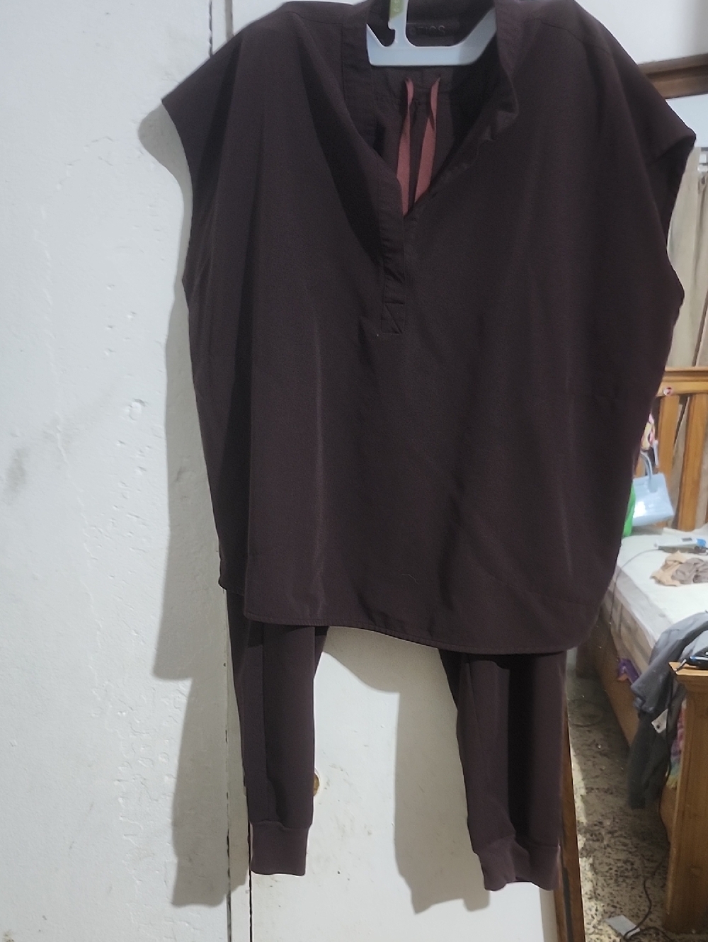 Figs Woman Scrub Set In Brown. 2x Top, Pant Xlarge